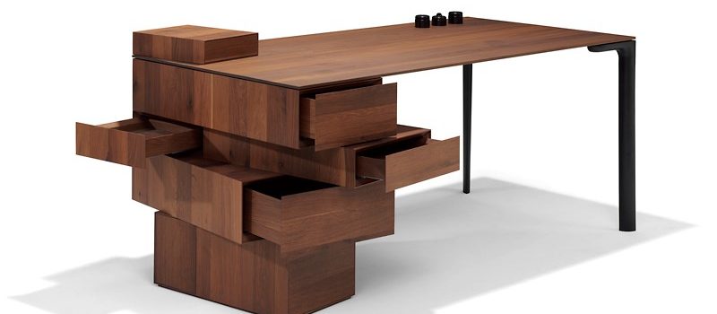 Bureau Le Chausseur, volgens ontwerp van Roderick Vos