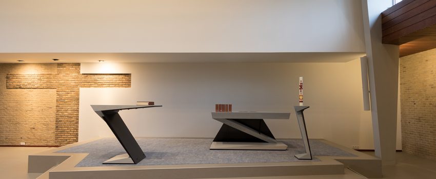 Kerkinterieur Pax Christikerk Den Haag